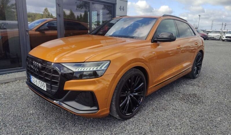 AUDI Q8  | 4×4 (stały) | Automatyczna | 286 KM | Pomarańczowy full