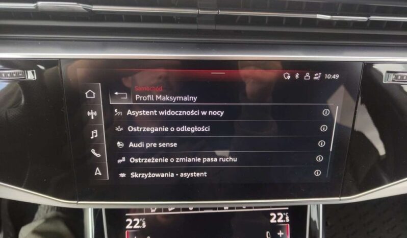 AUDI Q8  | 4×4 (stały) | Automatyczna | 286 KM | Pomarańczowy full