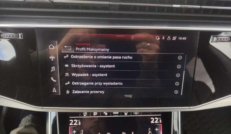 AUDI Q8  | 4×4 (stały) | Automatyczna | 286 KM | Pomarańczowy full