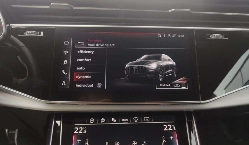 AUDI Q8  | 4×4 (stały) | Automatyczna | 286 KM | Pomarańczowy full