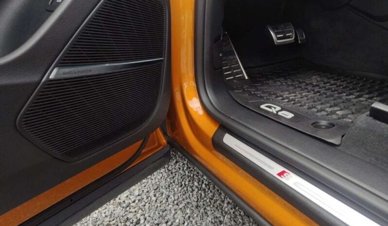 AUDI Q8  | 4×4 (stały) | Automatyczna | 286 KM | Pomarańczowy full