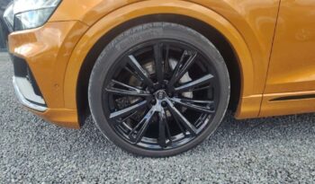 AUDI Q8  | 4×4 (stały) | Automatyczna | 286 KM | Pomarańczowy full