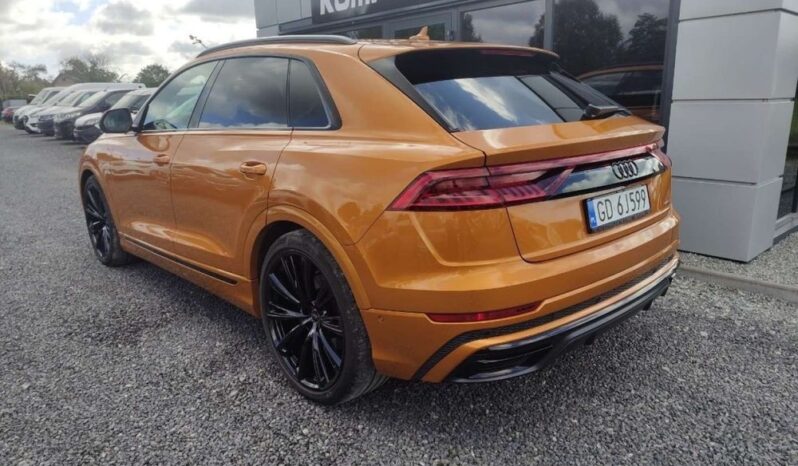 AUDI Q8  | 4×4 (stały) | Automatyczna | 286 KM | Pomarańczowy full