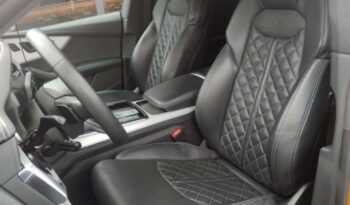 AUDI Q8  | 4×4 (stały) | Automatyczna | 286 KM | Pomarańczowy full