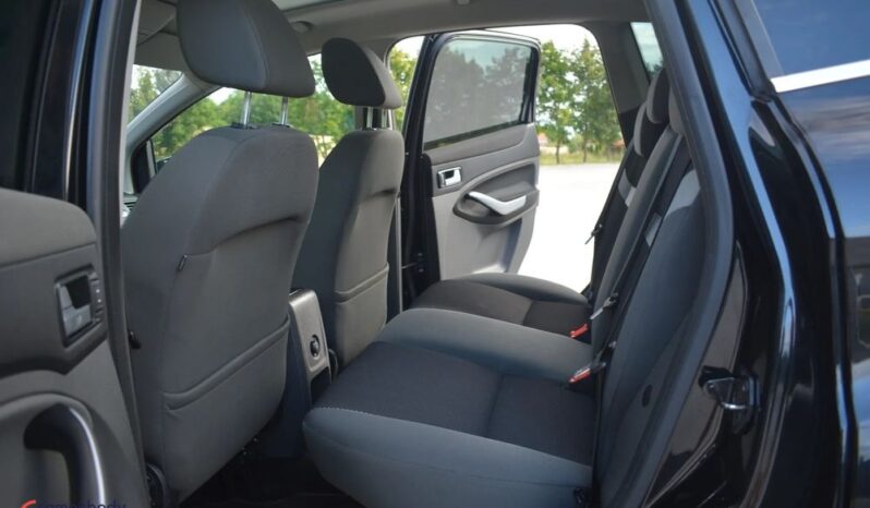 FORD Kuga  | 4×4 (stały) | Manualna | 140 KM | Czarny full