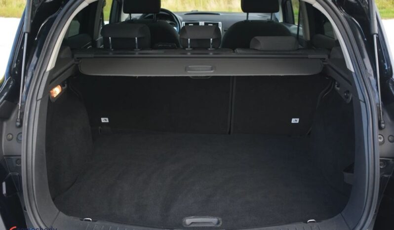 FORD Kuga  | 4×4 (stały) | Manualna | 140 KM | Czarny full