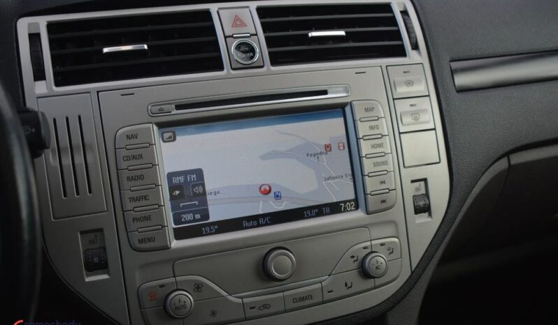 FORD Kuga  | 4×4 (stały) | Manualna | 140 KM | Czarny full