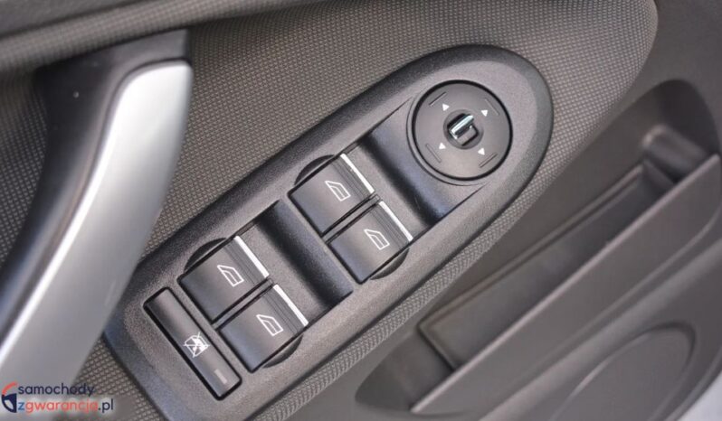 FORD Kuga  | 4×4 (stały) | Manualna | 140 KM | Czarny full