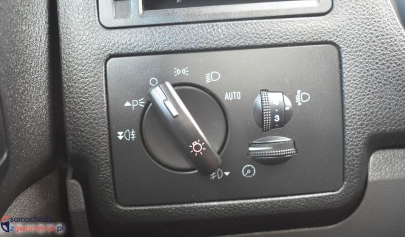 FORD Kuga  | 4×4 (stały) | Manualna | 140 KM | Czarny full