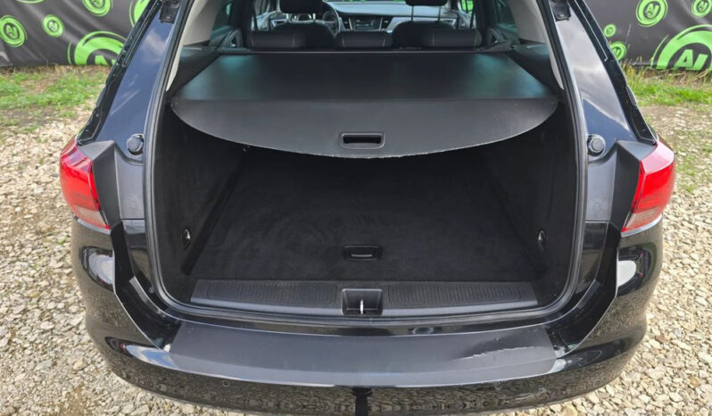 OPEL Astra | FWD (przód) | Manualna | 125 KM | Czarny full