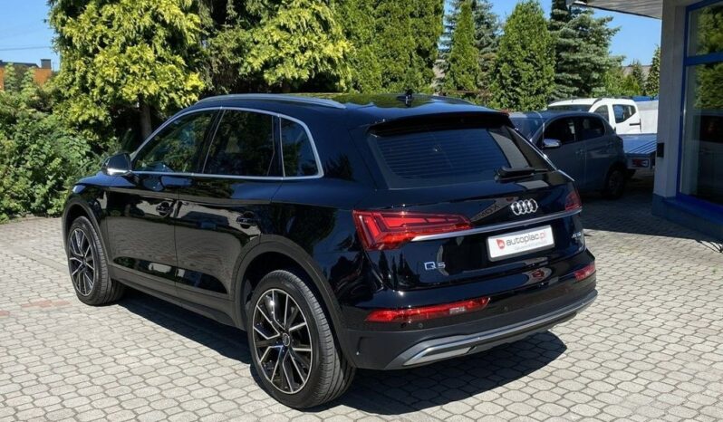 AUDI Q5  | 4×4 (stały) | Automatyczna | 204 KM | Czarny full