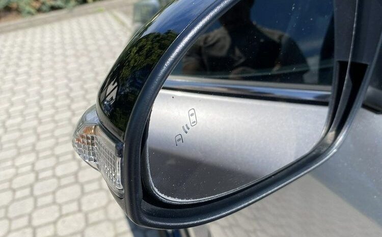 TOYOTA C-HR | 4×4 (doł. automatycznie) | Automatyczna | 116 KM | Srebrny full