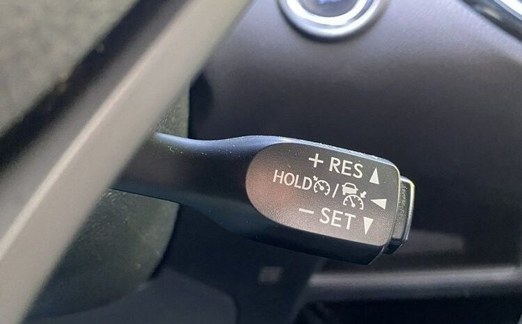 TOYOTA C-HR | 4×4 (doł. automatycznie) | Automatyczna | 116 KM | Srebrny full