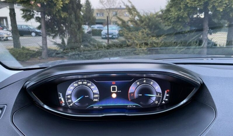 PEUGEOT 3008  | FWD (przód) | Manualna | 130 KM | Srebrny full