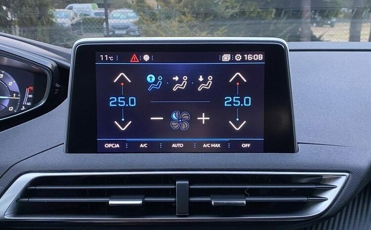 PEUGEOT 3008  | FWD (przód) | Manualna | 130 KM | Srebrny full