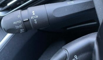 PEUGEOT 3008  | FWD (przód) | Manualna | 130 KM | Srebrny full