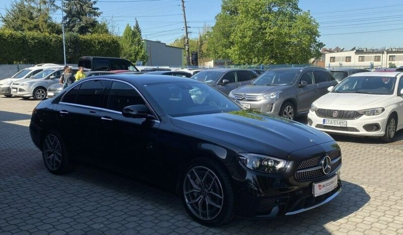 MERCEDES-BENZ Klasa E | 4×4 (stały) | Automatyczna | 197 KM | Czarny full