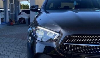 MERCEDES-BENZ Klasa E | 4×4 (stały) | Automatyczna | 197 KM | Czarny full