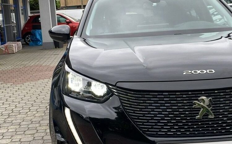 PEUGEOT 2008  | FWD (przód) | Manualna | 110 KM | Czarny full