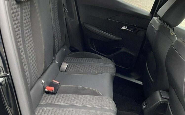 PEUGEOT 2008  | FWD (przód) | Manualna | 110 KM | Czarny full