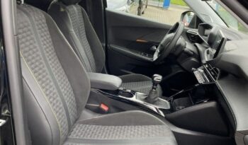 PEUGEOT 2008  | FWD (przód) | Manualna | 110 KM | Czarny full