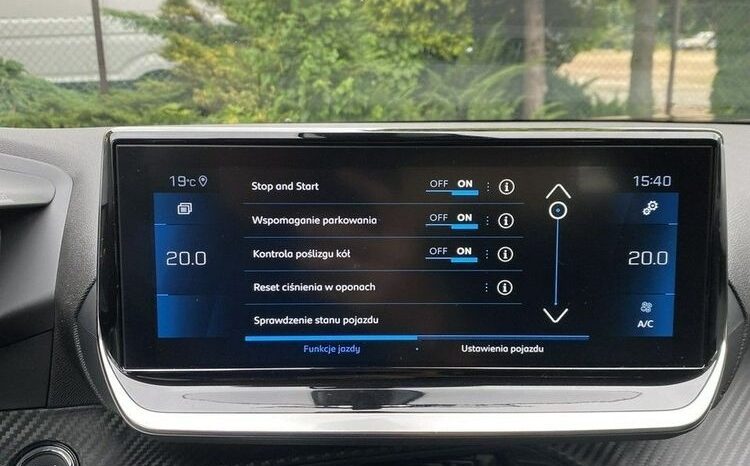 PEUGEOT 2008  | FWD (przód) | Manualna | 110 KM | Czarny full