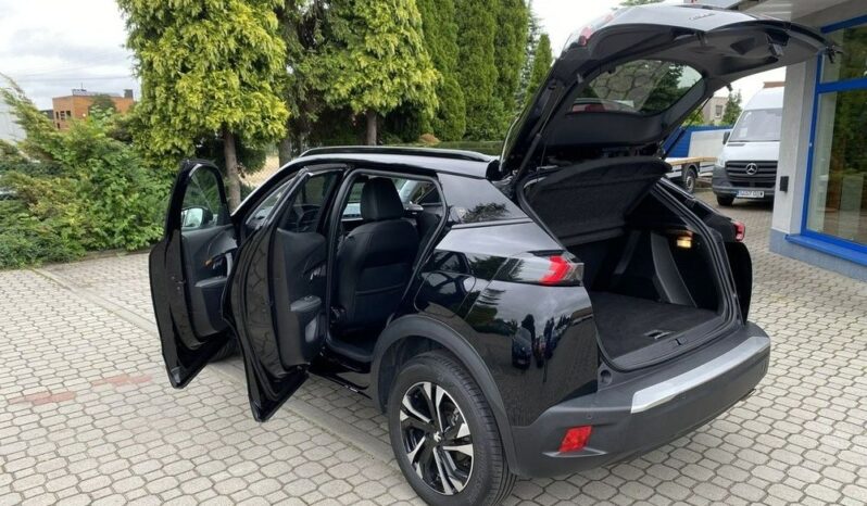 PEUGEOT 2008  | FWD (przód) | Manualna | 110 KM | Czarny full