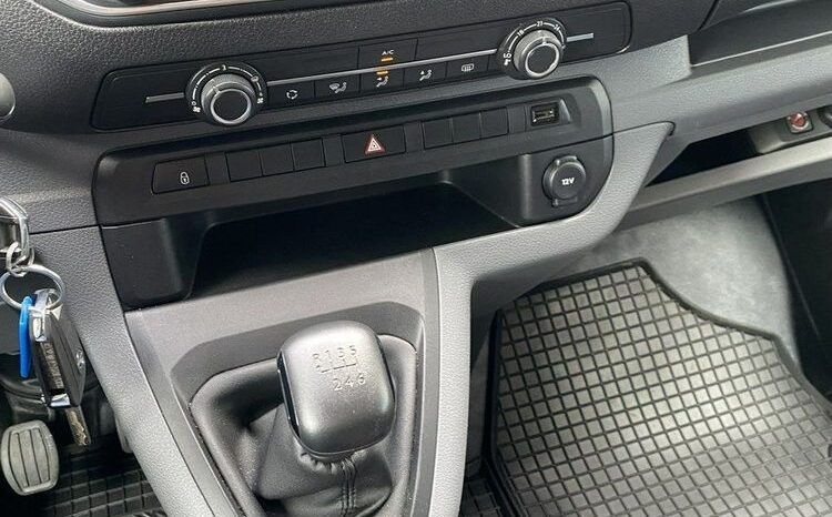 OPEL Vivaro | FWD (przód) | Manualna | 144 KM | Srebrny full