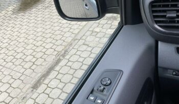 OPEL Vivaro | FWD (przód) | Manualna | 144 KM | Srebrny full