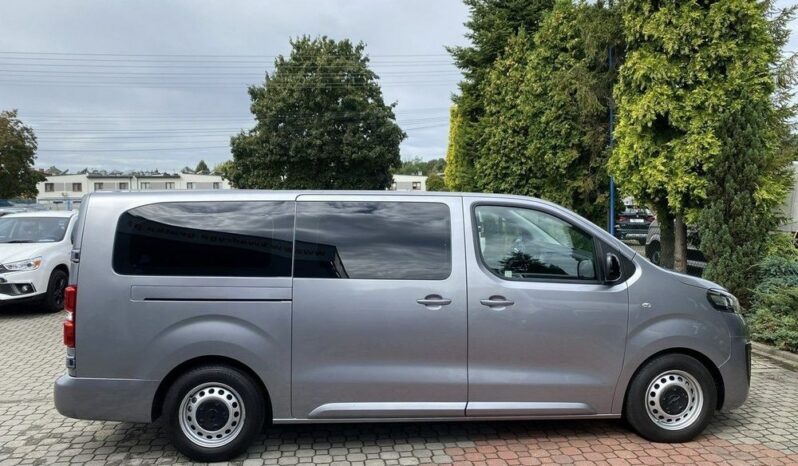 OPEL Vivaro | FWD (przód) | Manualna | 144 KM | Srebrny full