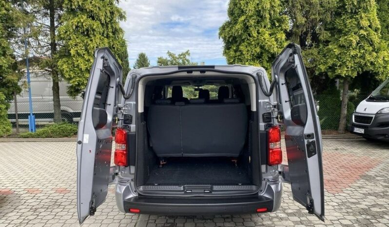 OPEL Vivaro | FWD (przód) | Manualna | 144 KM | Srebrny full
