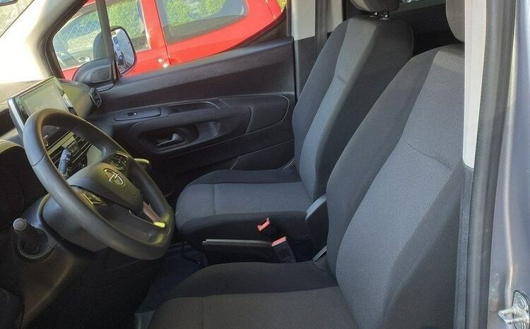 OPEL Combo | FWD (przód) | Manualna | 130 KM | Szary full