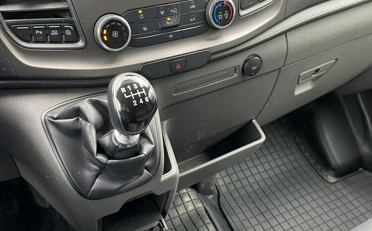 FORD Transit  | FWD (przód) | Manualna | 130 KM | Biały full