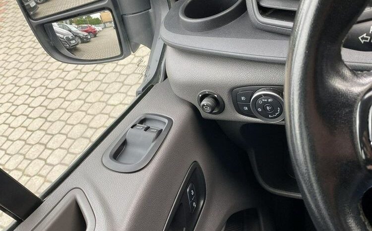 FORD Transit  | FWD (przód) | Manualna | 130 KM | Biały full