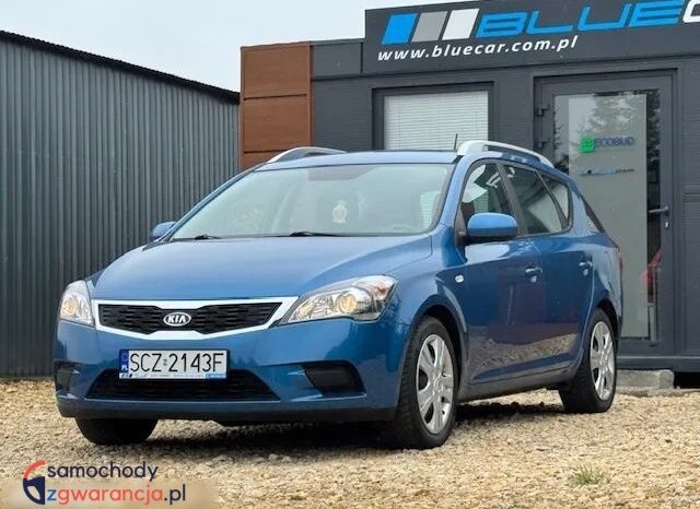 KIA Ceed  | FWD (przód) | Manualna | 90 KM | Niebieski full