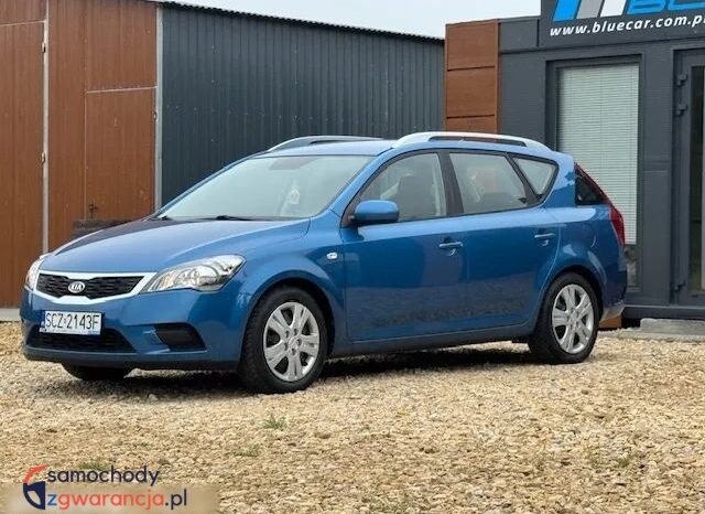 KIA Ceed  | FWD (przód) | Manualna | 90 KM | Niebieski full