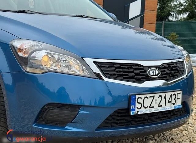 KIA Ceed  | FWD (przód) | Manualna | 90 KM | Niebieski full