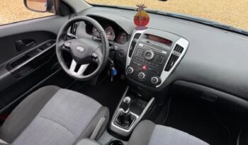 KIA Ceed  | FWD (przód) | Manualna | 90 KM | Niebieski full