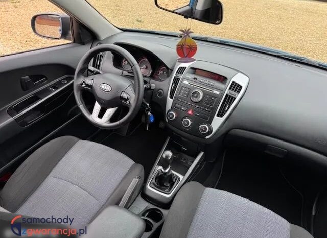KIA Ceed  | FWD (przód) | Manualna | 90 KM | Niebieski full