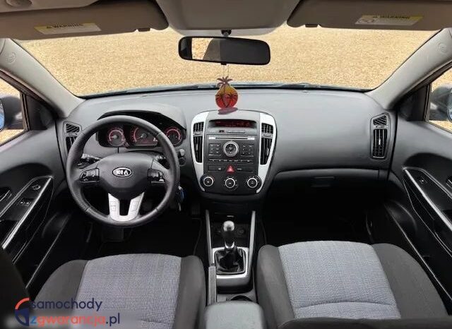 KIA Ceed  | FWD (przód) | Manualna | 90 KM | Niebieski full