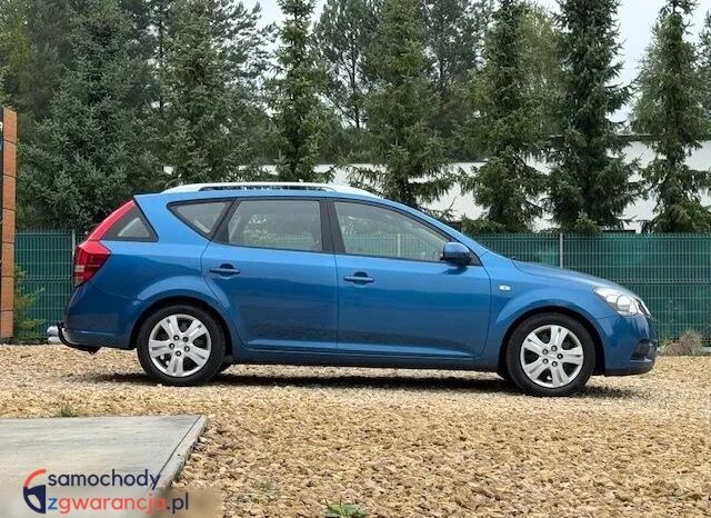 KIA Ceed  | FWD (przód) | Manualna | 90 KM | Niebieski full