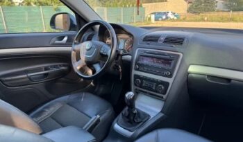 SKODA Octavia  | FWD (przód) | Manualna | 160 KM | Czarny full