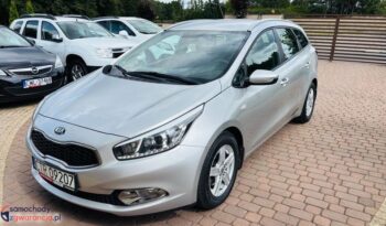 KIA Ceed  | FWD (przód) | Manualna | 135 KM | Srebrny full