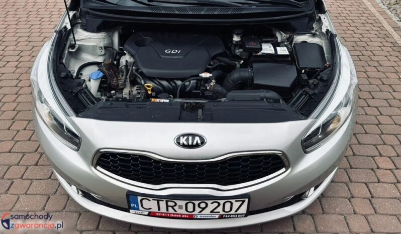 KIA Ceed  | FWD (przód) | Manualna | 135 KM | Srebrny full