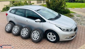 KIA Ceed  | FWD (przód) | Manualna | 135 KM | Srebrny full