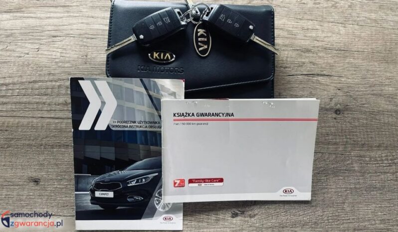 KIA Ceed  | FWD (przód) | Manualna | 135 KM | Srebrny full