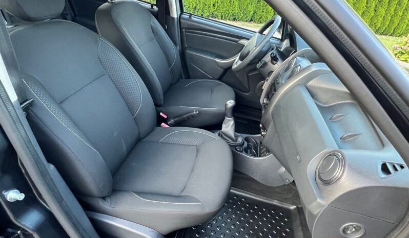 DACIA   Duster     114 KM    Manualna    FWD (przód)    Szary full
