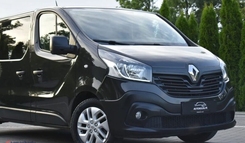 RENAULT   Trafic     121 KM    Manualna    FWD (przód)    Czarny full