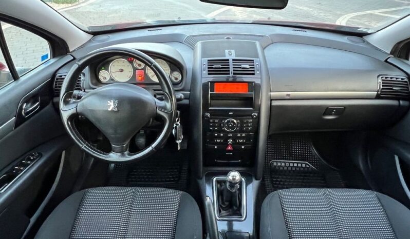 PEUGEOT   407     140 KM    Manualna    FWD (przód)    Bordowy full