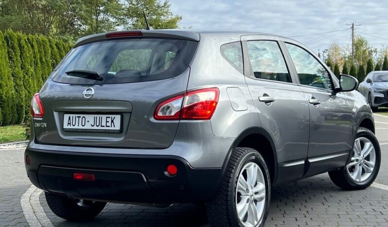 NISSAN   Qashqai     117 KM    Manualna    FWD (przód)    Szary full